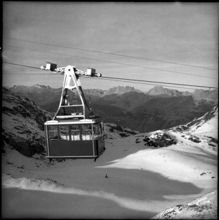 Cableway Parsenn-Weissfluhgipfel, Davos 1955.