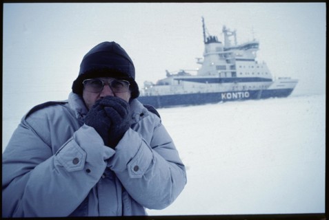 Heinz Stalder in front of icebreaker Kontio 1988.