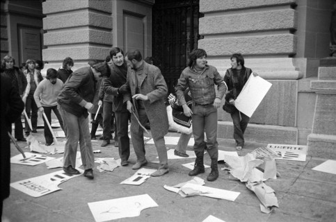 Belier demonstration in Berne 1972: affray with adversaries of separatism.