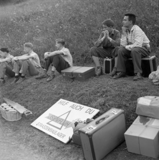 Volunteers on arrival in Lauterbrunnen, 1959.