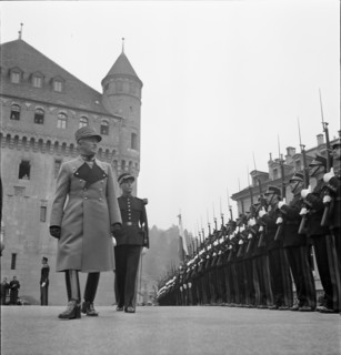 Ex-General Guisan with guard of honour of cantonal police of Vaud 1945.
