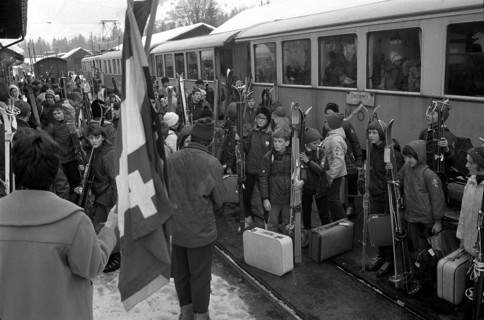On 2nd january 1967, around 700 children from all over Switzerland gather for the Swiss youth