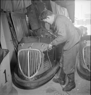 Yenish man working, 1942.