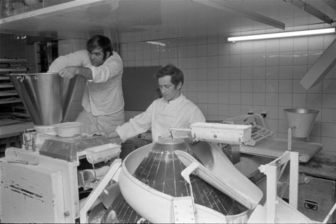 Bienne, bakers runnibg dough machine; 1970.