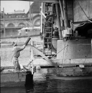 Renovation of the Reuss bridge; 1960