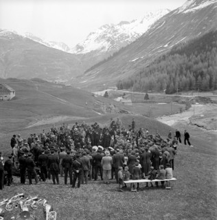 Hospental, valley community; 1942