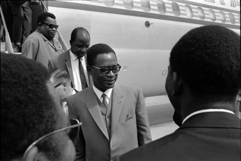 General Mobutu arriving at the Geneva airport, 1968