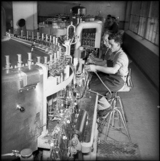 Henniez Lithinée Bottling Plant, 1958