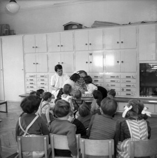 Dental care lesson at Kindergarten Forch, Zurich 1956