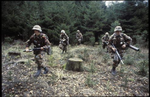 Maneuver FAK-04 Knacknuss, armed troops 1979