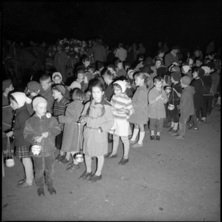 Räbeliechtli procession, Zurich 1958