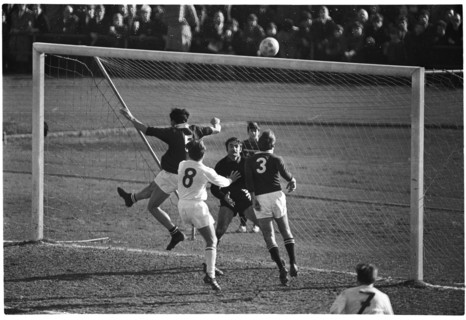 NLA 1968/69: FC Zurich - Servette FC; Keeper Barlie
