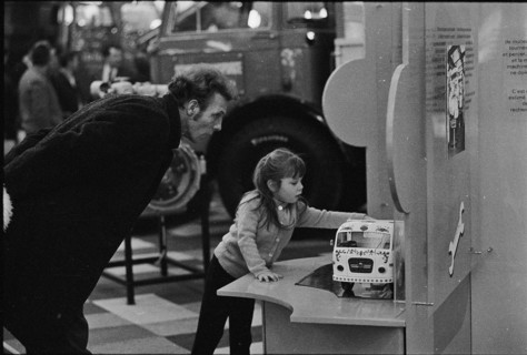 40th Geneva International Motor Show, 1970: young visitor