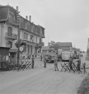 Platoon, convoy returning from France; 1944