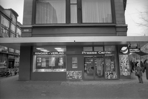 Shop window Ringier publisher: Presse Center, Schmidt-Agence, 1971