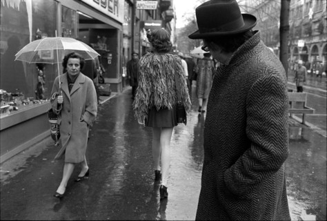 Man looking after woman, 1972