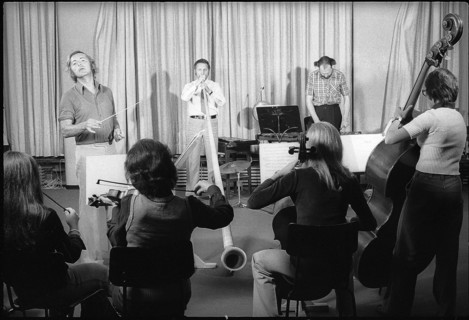 Urs Schneider, director; Jozsef Molnar, alpenhorn player; 1974