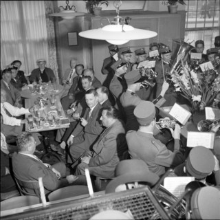 Zurich; Expatriate Swiss celebrating the national holiday; 1953