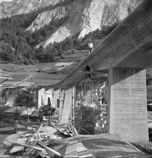 Sembrancher-Châble viaduct under construction; 1952