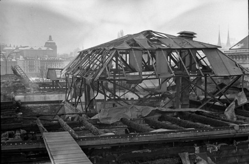 Fire at Lucerne Central Station in 1971