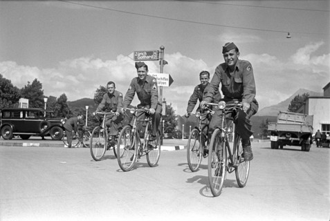After WWII: American soldiers in Lucerne, 1945