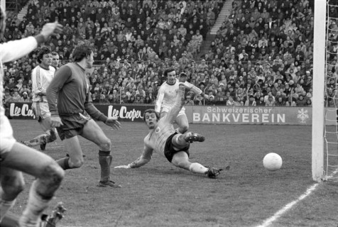 Cup Final 1975: FC Basel  FC Winterthur; Goalkeeper Kunz