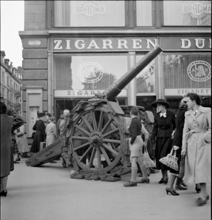 Cannon at the exhibition 100 Years of the Swiss Army, Zurich 1948