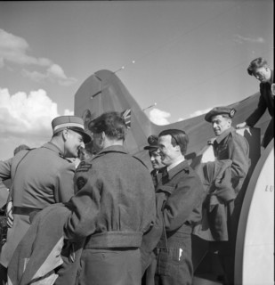 British war invalids arrive in Dübendorf, 1948