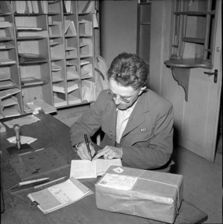Postmaster in Alpthal, Schwyz; 1951