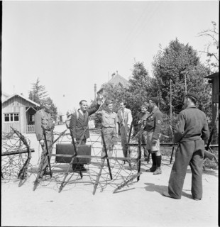 WW 2: Refugee of war coming back to France, border in Verrier 1944