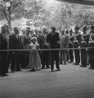 General Guisan at Foire de Genève 1945
