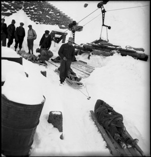 St. Antönien: funeral of avalanche victims. 1947