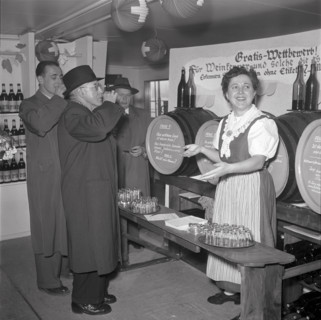 Wine exhibition in Zurich, 1953