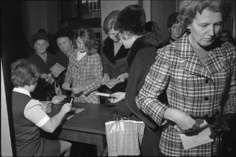Zurich women at the ballot box for the first time, 1969