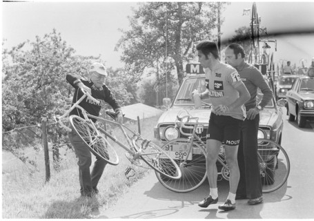 Tour de Suisse 1974: Overall winner Eddy Merckx, defect