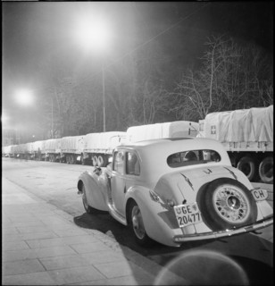 The Red Cross organizes transport of goods for prisoners of war, 1945