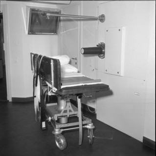 Beta-Synchrotron radiotherapy unit, treatment room, Zurich 1951.