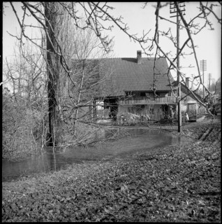 Modified river course because of rock slip in Erlinsbach; 1957.