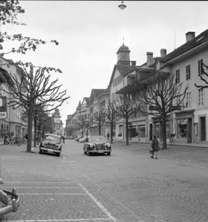 Cobblestone pavement on a street in Langenthal BE; 1957.