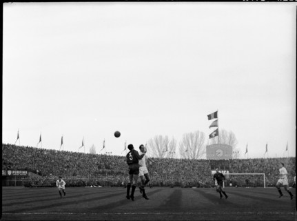 WC qualifier 1957: Switzerland - Spain.