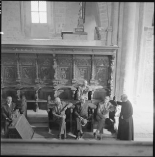 Federal councillors visiting the Valere church, Sion, Valais; 1957.