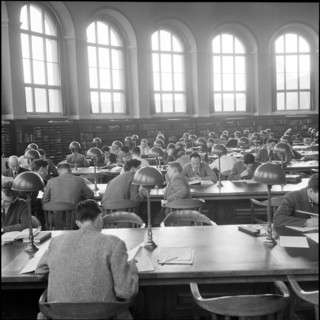 Students at the ETH Library 1958.