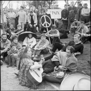 Demonstrator; Hippies; Easter march 1963.