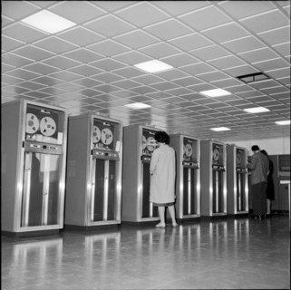 CERN: Working with the new IBM 709 computer 1960.