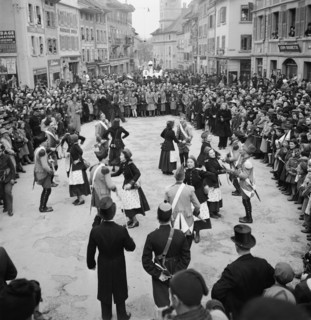 Dance at carnival parade in Payerne, 1946.