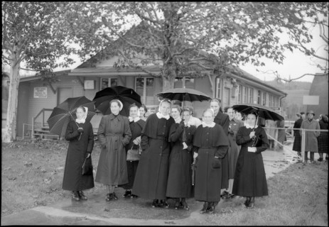 Nurses of Berne in Belp 1950.