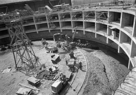 Construction of a round garage in Rive district, Geneva 1960.