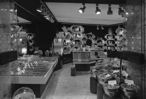 1975, Paris, Marais, shop windows