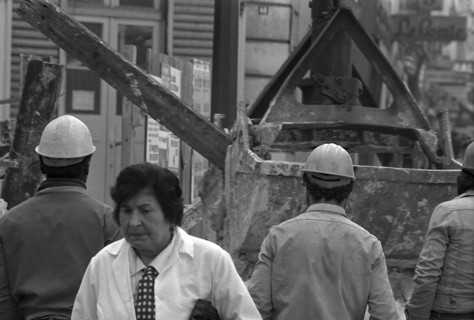 1975, Paris, Rive droite, men at work.