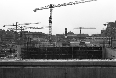 1976, Paris, Rive droite, Les Halles, construction site.